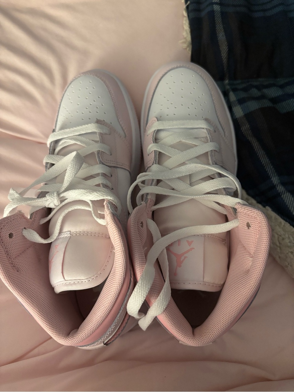 Nike Pink & White Low-Top Sneakers - Picture 5 of 11